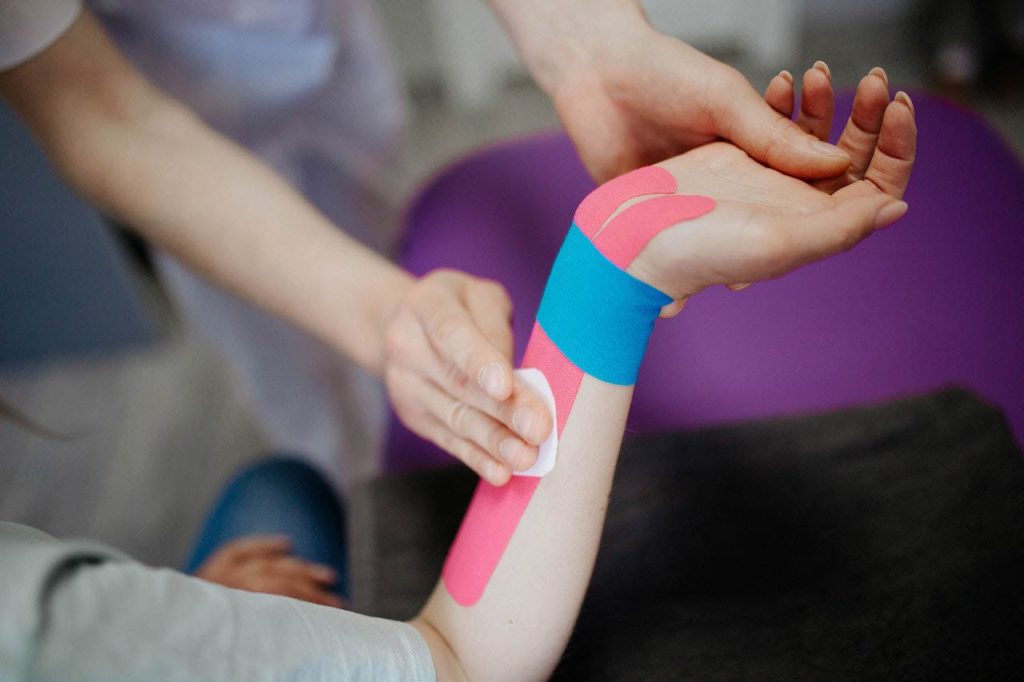 What Is The Kinesio Taping Method Know How It Works